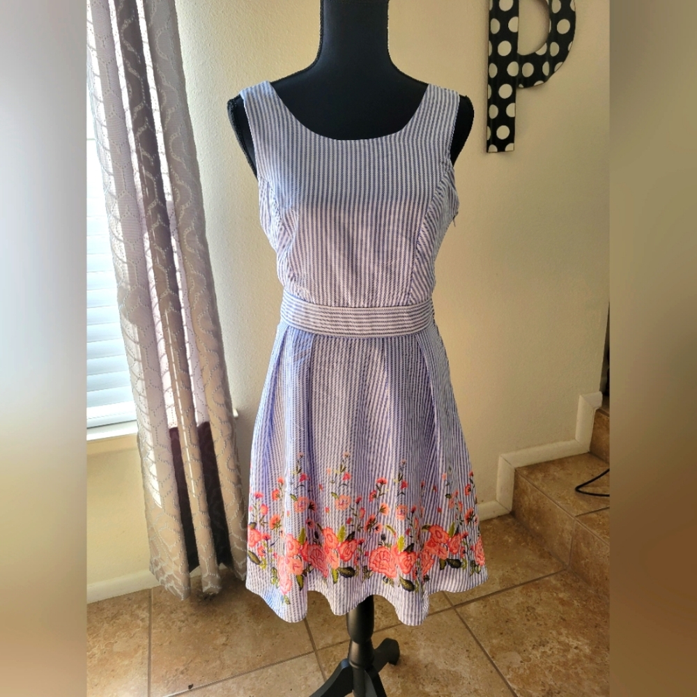 TRIXXI CLOTHING COMPANY dress